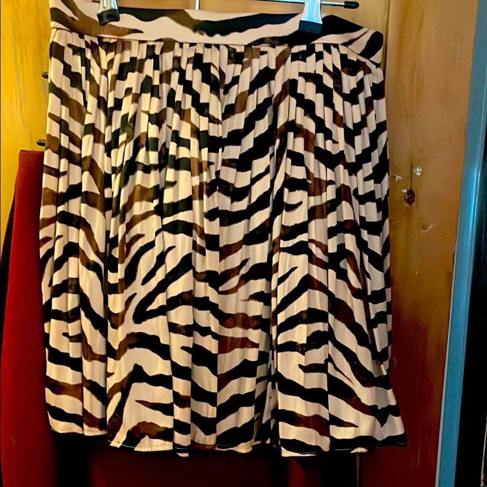 Jcrew animal print skirt 
Like new